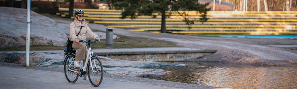 Kaupunki- ja hybridipy&ouml;r&auml;t